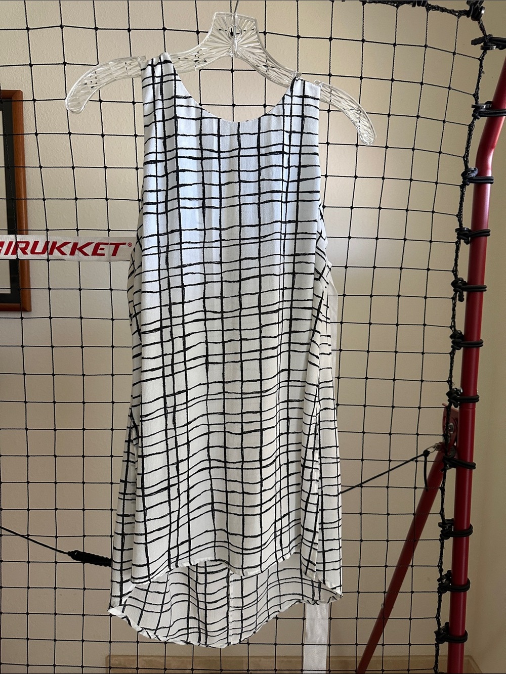 ASTR Sleeveless White & Black Grid Shift Dress
